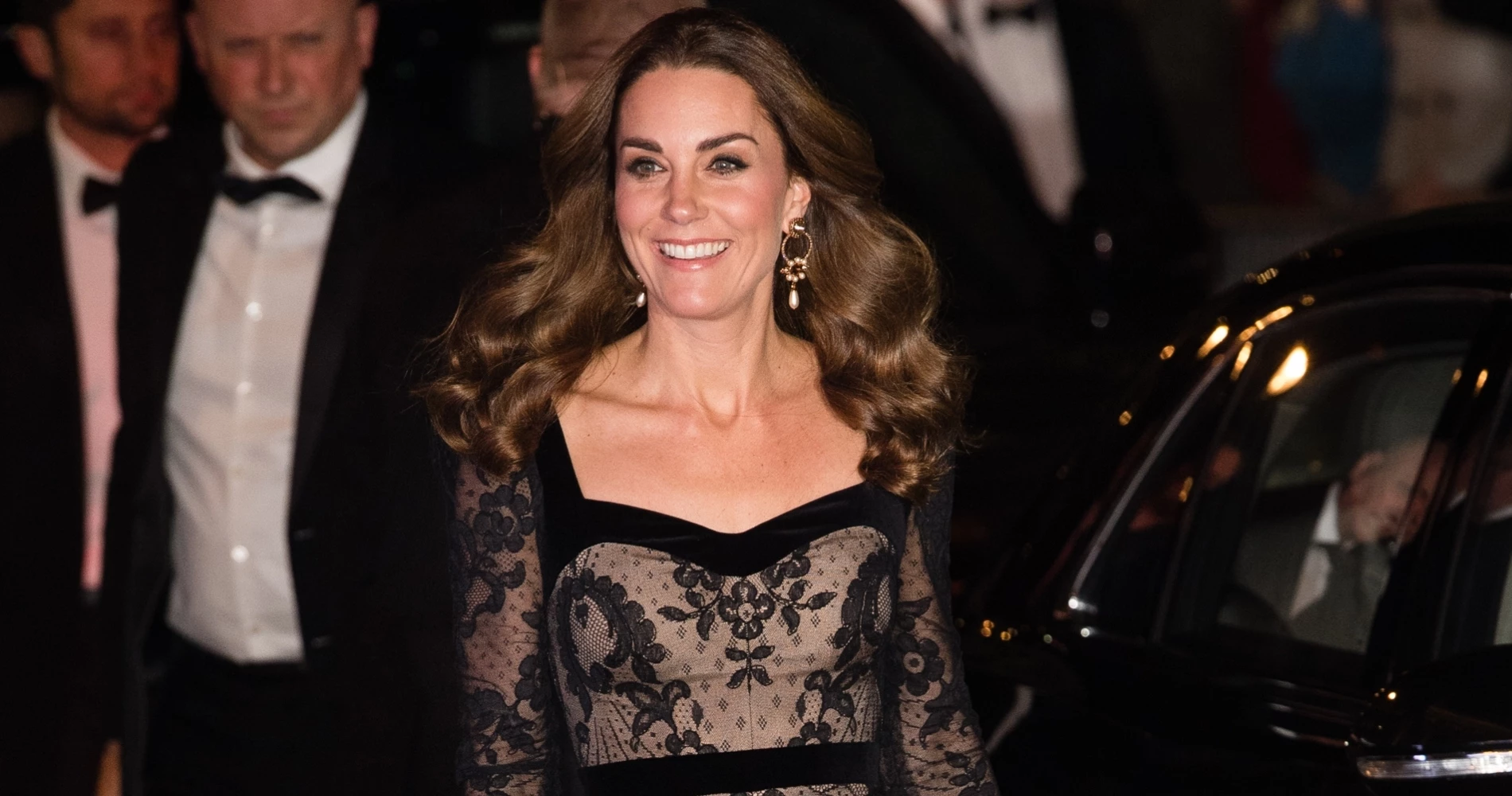 Τα πιο κομψά κοσμήματα για να προσφέρετε ως χριστουγεννιάτικο δώρο σε μία γυναίκα