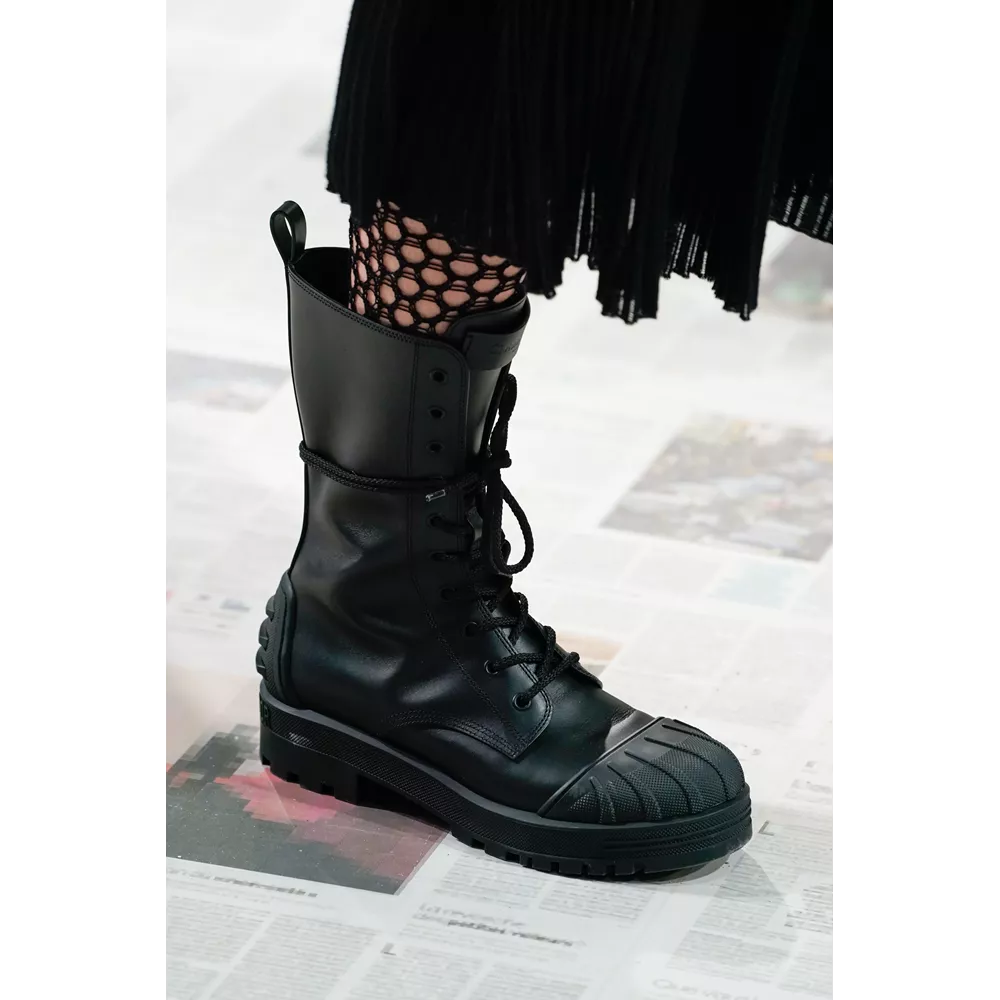 Combat boots