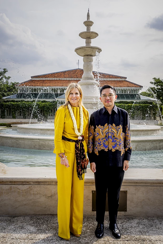 Máxima της Ολλανδίας | Για ποιον λόγο φόρεσε μόνο ένα συγκεκριμένο χρώμα στο ταξίδι της στην Ινδονησία;