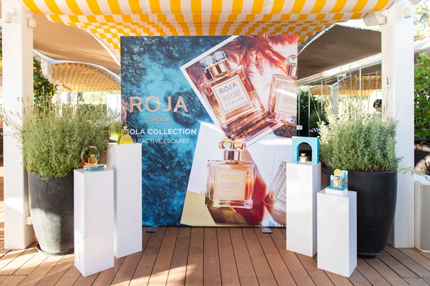 Η Roja London παρουσίασε το άρωμα Isola Verde σε μια καλοκαιρινή νύχτα γεμάτη φως, πράσινο και άρωμα λεμονιού
