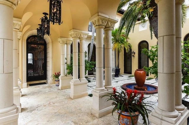 Η νέα έπαυλη του Tommy Hilfiger στο Palm Beach