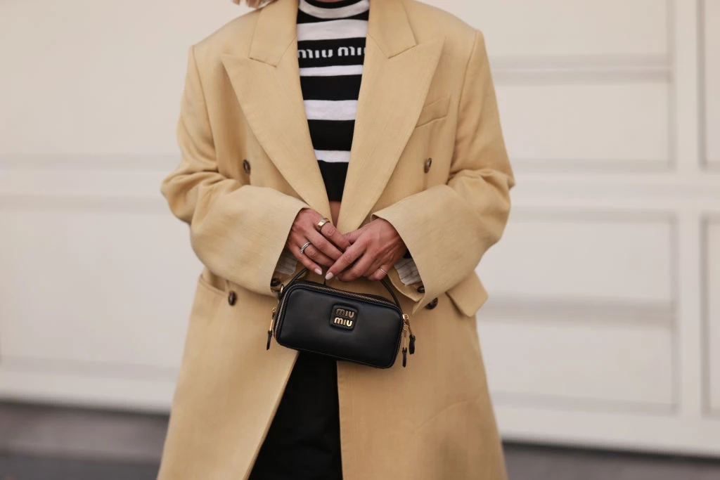 Αντί για nude | Το χρώμα που επιλέγουν φέτος οι πιο chic γυναίκες