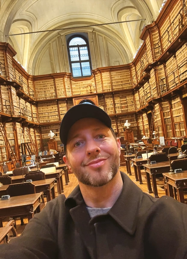 Ο Derek C. Blasbeg στην Biblioteca Angelica.