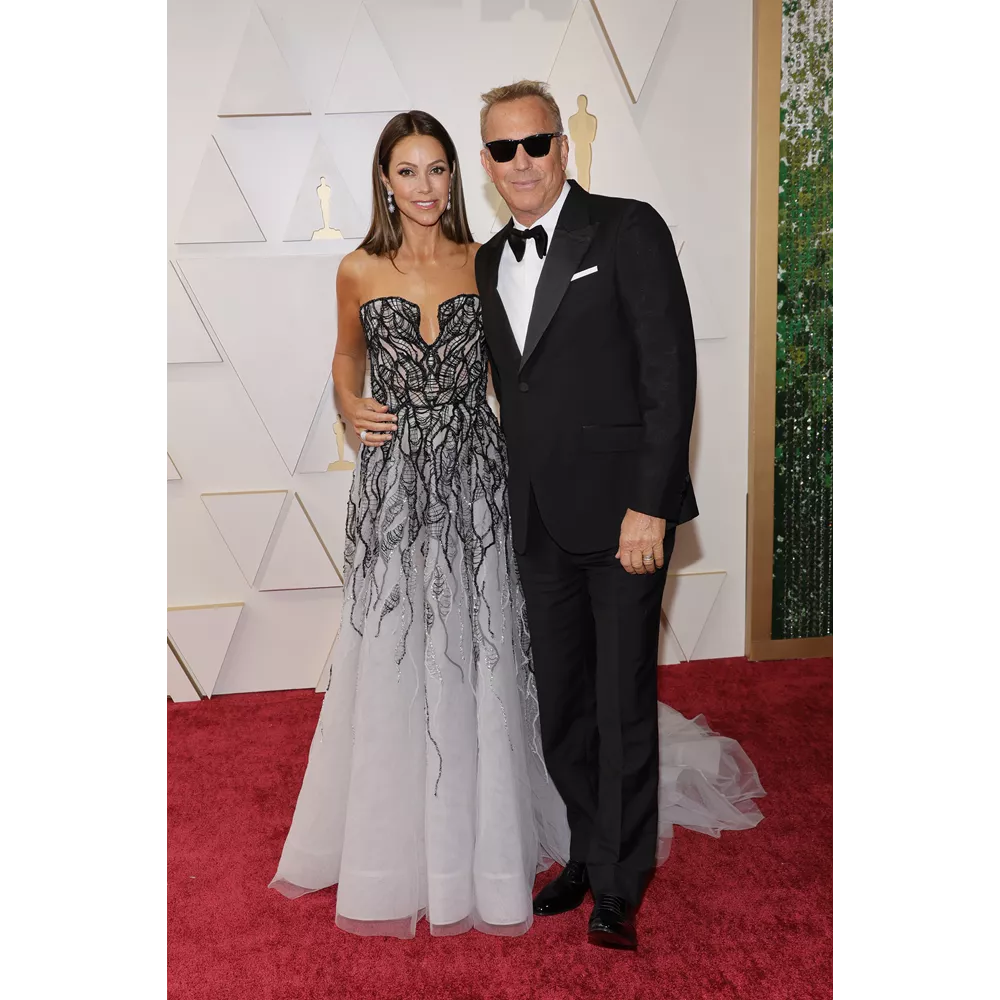 Kevin Costner - Christine Baumgartner