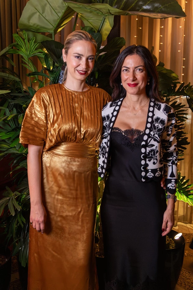 Ιωάννα Τσιβανίδου, Φοίβη Παναγιωτοπούλου