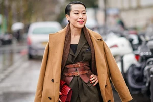 Ξεχάστε τα fillers | Το καινοτόμο προϊόν που "γεμίζει" στιγμιαία τις ρυτίδες είναι το must του νεσεσέρ σας