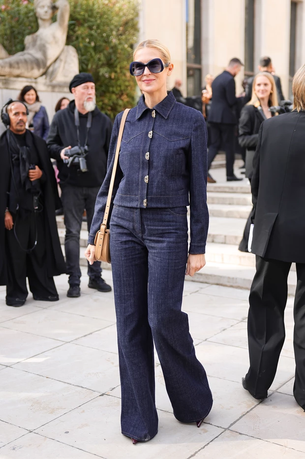 Συμβουλές μόδας για γυναίκες άνω των 50 | Τι είναι καλό να φοράμε και τι να αποφεύγουμε