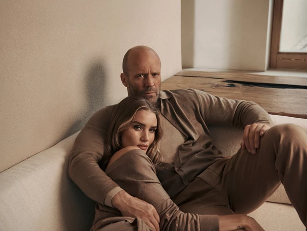 H Rosie Huntington-Whiteley και ο Jason Statham ποζάρουν μαζί για την καμπάνια της Falconeri