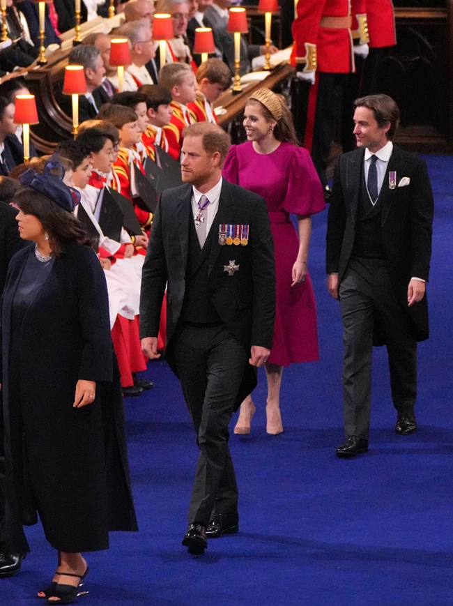 Harry, coronation, στέψη