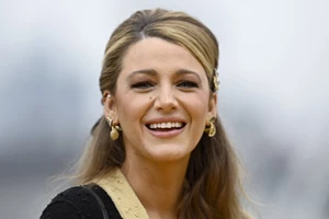 Blake Lively | Η αποκάλυψη για την κακοποίηση της μητέρας της