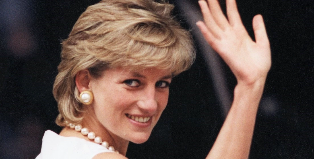 Το νυφικό της πριγκίπισσας Diana σε έκθεση στο Παλάτι του Κένσινγκτον