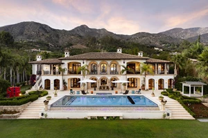 "Είμαι σαν τον Chandler" | O πρίγκιπας Harry δηλώνει fan των Friends και περιγράφει τη στιγμή που πήρε ναρκωτικά στο σπίτι της Courteney Cox