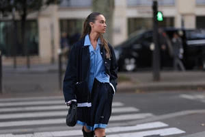 Πώς θα είστε κομψές φορώντας κομμάτια σε χακί