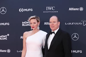 H πριγκίπισσα Charlene βρίσκεται ξανά στο νοσοκομείο. Ποια είναι η κατάσταση της υγείας της;