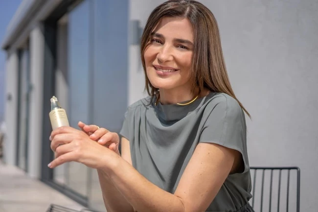 Τα μυστικά περιποίησης της Μαρίας Ναυπλιώτου για λαμπερή και σφριγηλή επιδερμίδα