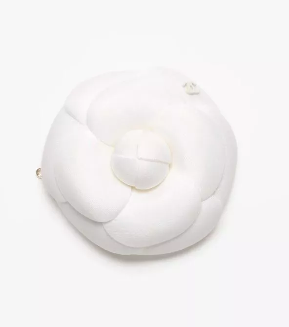 Camellia Barrette, Chanel