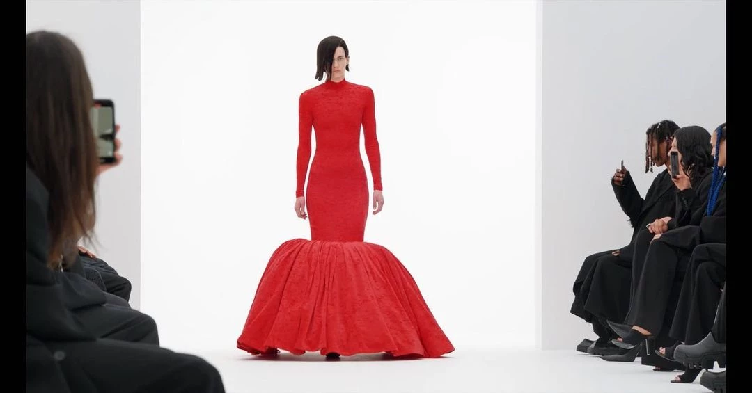 Τα runways με φυσική παρουσία επιστρέφουν στην Paris Couture Week