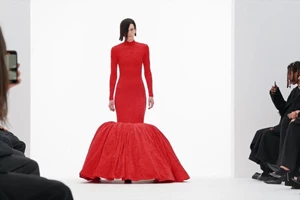 Τα runways με φυσική παρουσία επιστρέφουν στην Paris Couture Week