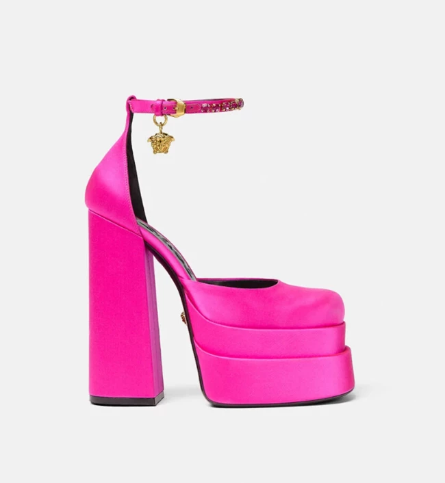 Γόβες με πλατφόρμα και λουρί στον αστράγαλο Versace