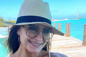 Grier Henchy | Η 16χρονη κόρη της Brooke Shields φόρεσε το '90s power κοστούμι της για να την τιμήσει