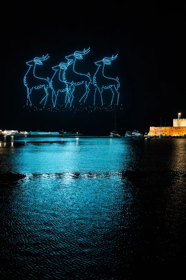 DRNS Drone Light Show | Ο Κολοσσός της Ρόδου αναβίωσε στον ουρανό με 1.000 drones