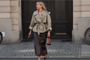 Οι denim φούστες που θα φοράτε σε επανάληψη όλη την άνοιξη