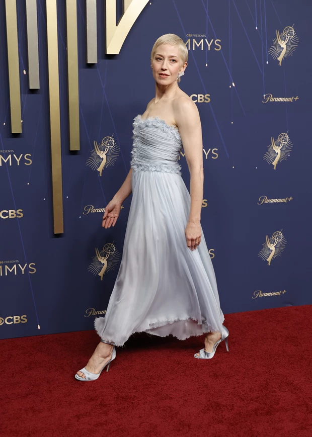 H Carrie Coon με Chanel.