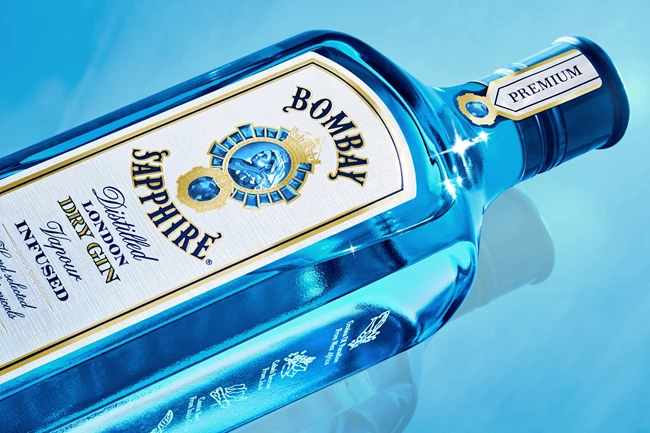 Η Master Distiller του Bombay Sapphire αποκαλύπτει τα μυστικά ενός premium gin