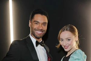 Regé-Jean Page | Αποκάλυψε το κρυφό του ταλέντο στο Saturday Night Live