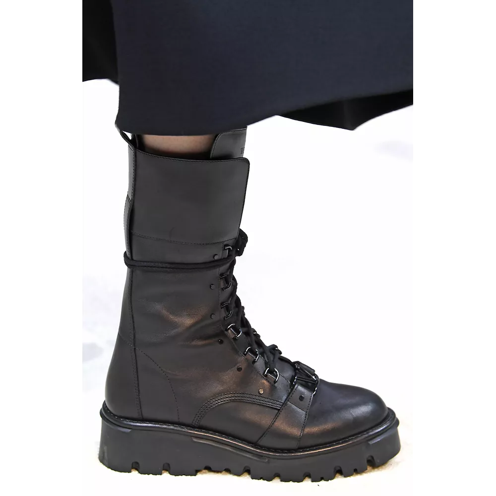 Combat boots