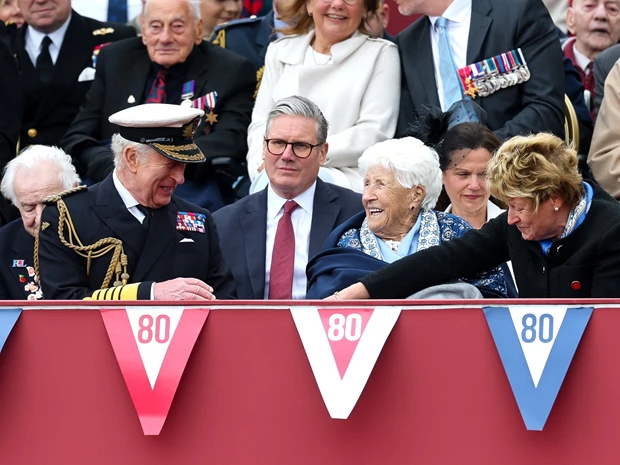 Η επανένωση του βασιλιά Κάρολου με την πρώην φιλενάδα του και αδελφή της Diana