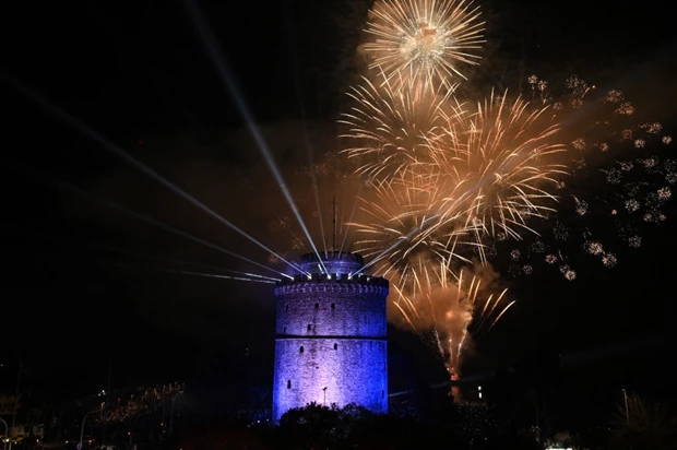 "Εξωφρενικά χαμηλά ενοίκια!": Aυτή η ηλιόλουστη ελληνική πόλη εξυμνείται από τους Γάλλους