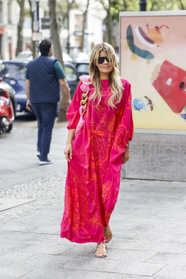 Κόκκινο καφτάνι για λινό look καλοκαίρι