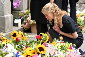 Πρίγκιπας George | Θα είναι παρών στην κηδεία της Βασίλισσας Ελισάβετ;