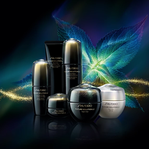 Η πολυτελής σειρά περιποίησης που ενισχύει την ελαστικότητα και τη λάμψη της επιδερμίδας