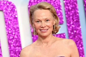 Η Pamela Anderson και ο Liam Neeson υπήρξαν ζευγάρι, αλλά πόσο κράτησε η σχέση τους;