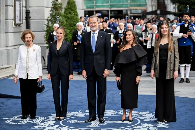 Πριγκίπισσα Leonor | Ένας fashion expert της ασκεί αυστηρή κριτική