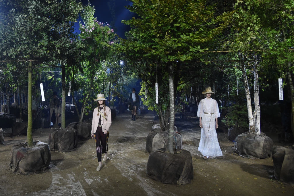 Ο Balmain είναι ο επόμενος μεγάλος οίκος που αλλάζει κάτι για να γίνει πιο βιώσιμος