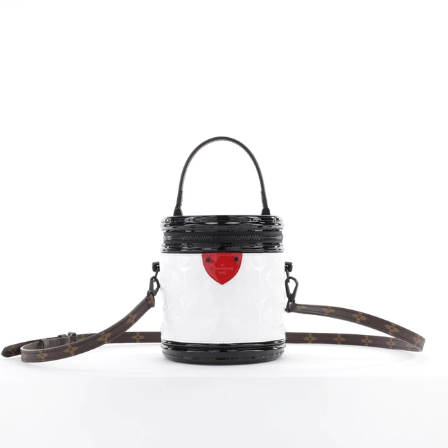 "Cannes" bucket bag Louis Vuitton, Louis Vuitton Boutique.