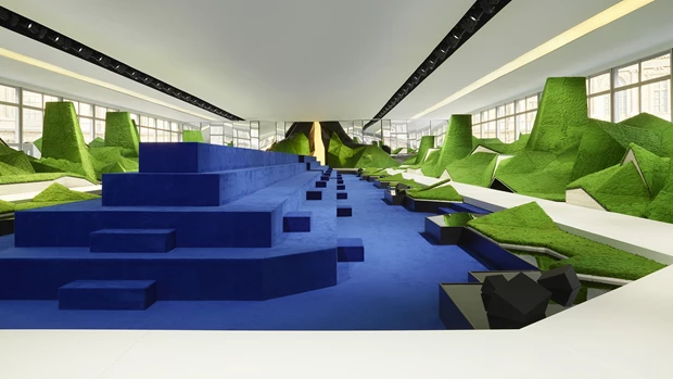 Cour Carrée Louis Vuitton FW 2026-27