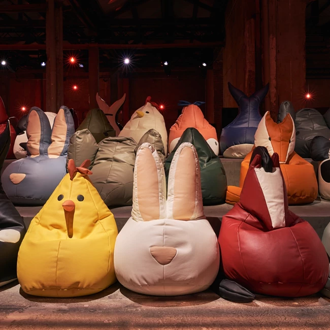 Bottega Veneta x Zanotta | Μια Κιβωτός με ζώα εμπνευσμένα από την εμβληματική καρέκλα Sacco