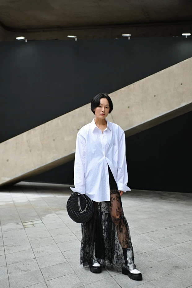 φούστα με δαντέλα