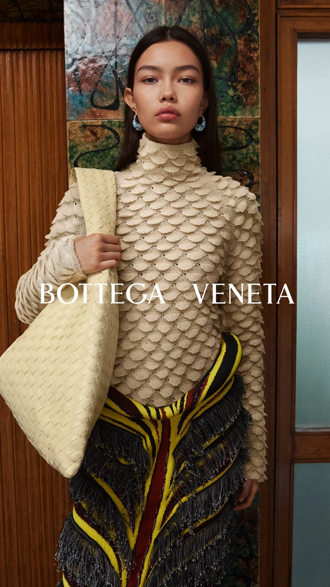 Bottega Veneta | Η νέα τσάντα του οίκου που θα πρωταγωνιστήσει στο street style της σεζόν