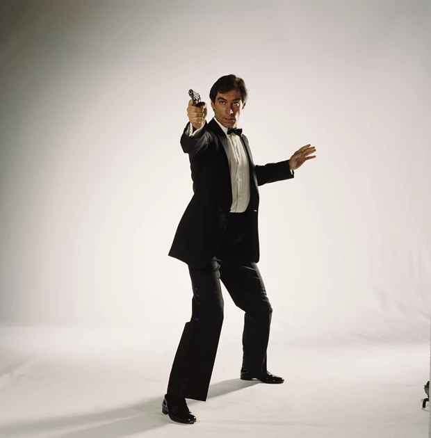 Ούτε ο Craig ούτε ο Brosnan | Αυτός είναι ο καλύτερος James Bond σύμφωνα με τον Christopher Nolan