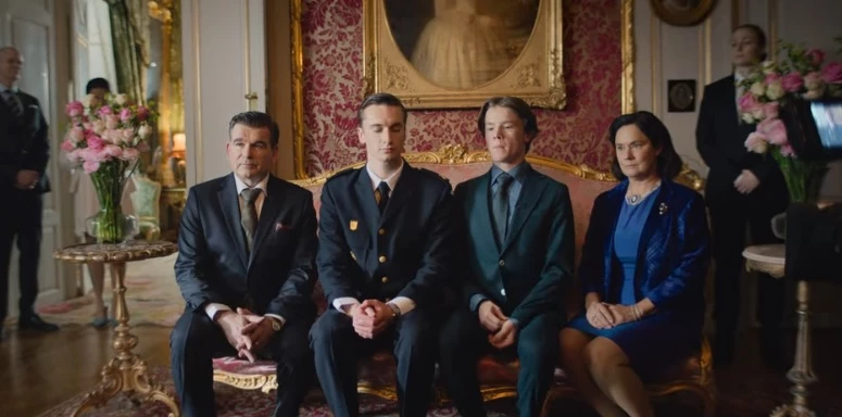 The Crown | Ποιο μέλος της βασιλικής οικογένειας προσφέρθηκε να βοηθήσει στη σειρά;