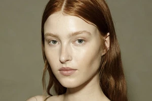 Ωραία Κοιμωμένη | Τι δουλεύει πραγματικά –και τι όχι- από τα trends του 2025 για το beauty sleep