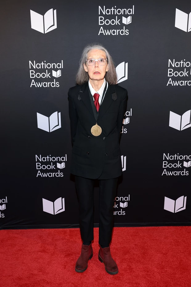Anne Carson | Στην ποιήτρια που λάτρεψε την αρχαία Ελλάδα το Nobel Λογοτεχνίας 2026 | O διάλογός της με τη Σαπφώ