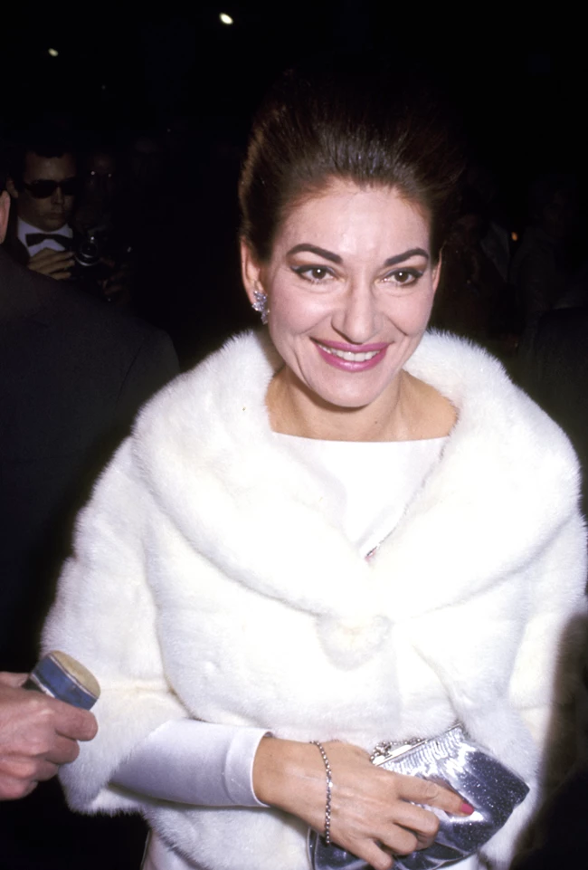 H Angelina Jolie θα υποδυθεί τη Μαρία Κάλλας