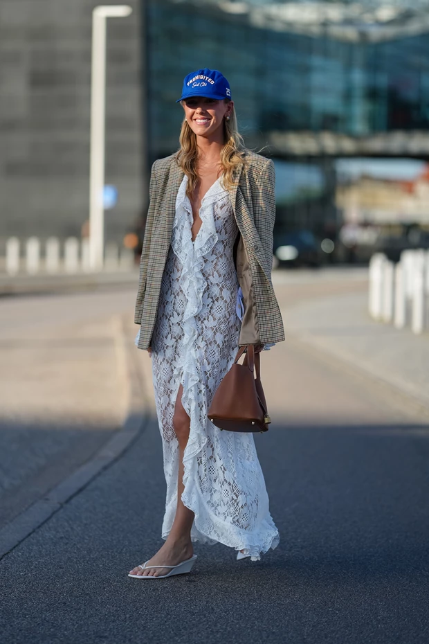 lace φόρεμα street style