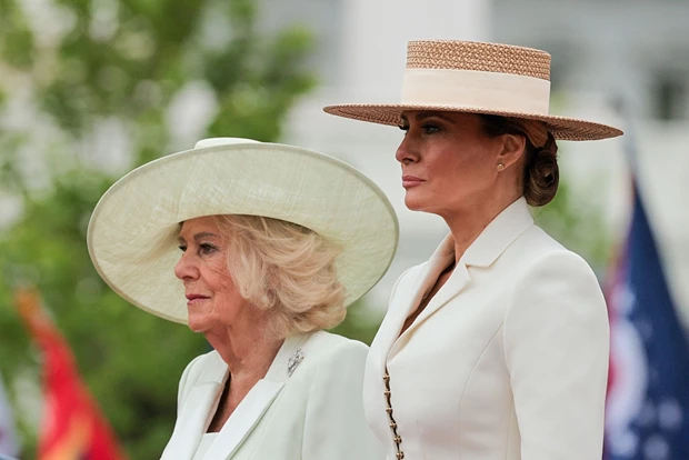 Melania Trump με πλατύγυρο καπέλο